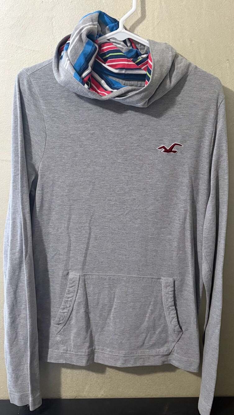 Hollister Gray LongSleeve Lightweight Pullover Hoodie w/ Striped HoodLining Medi